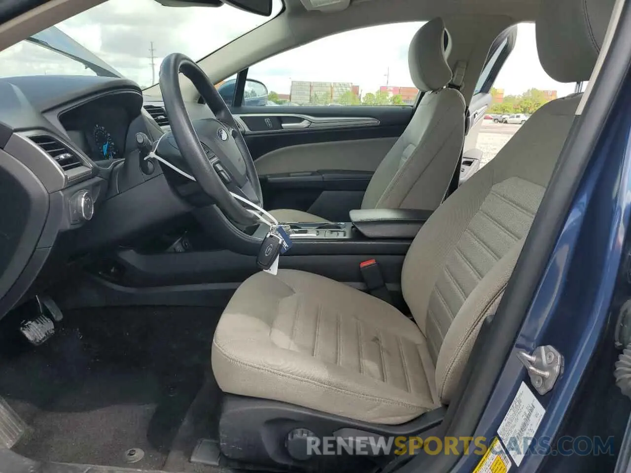7 Photograph of a damaged car 3FA6P0G79KR248149 FORD FUSION 2019