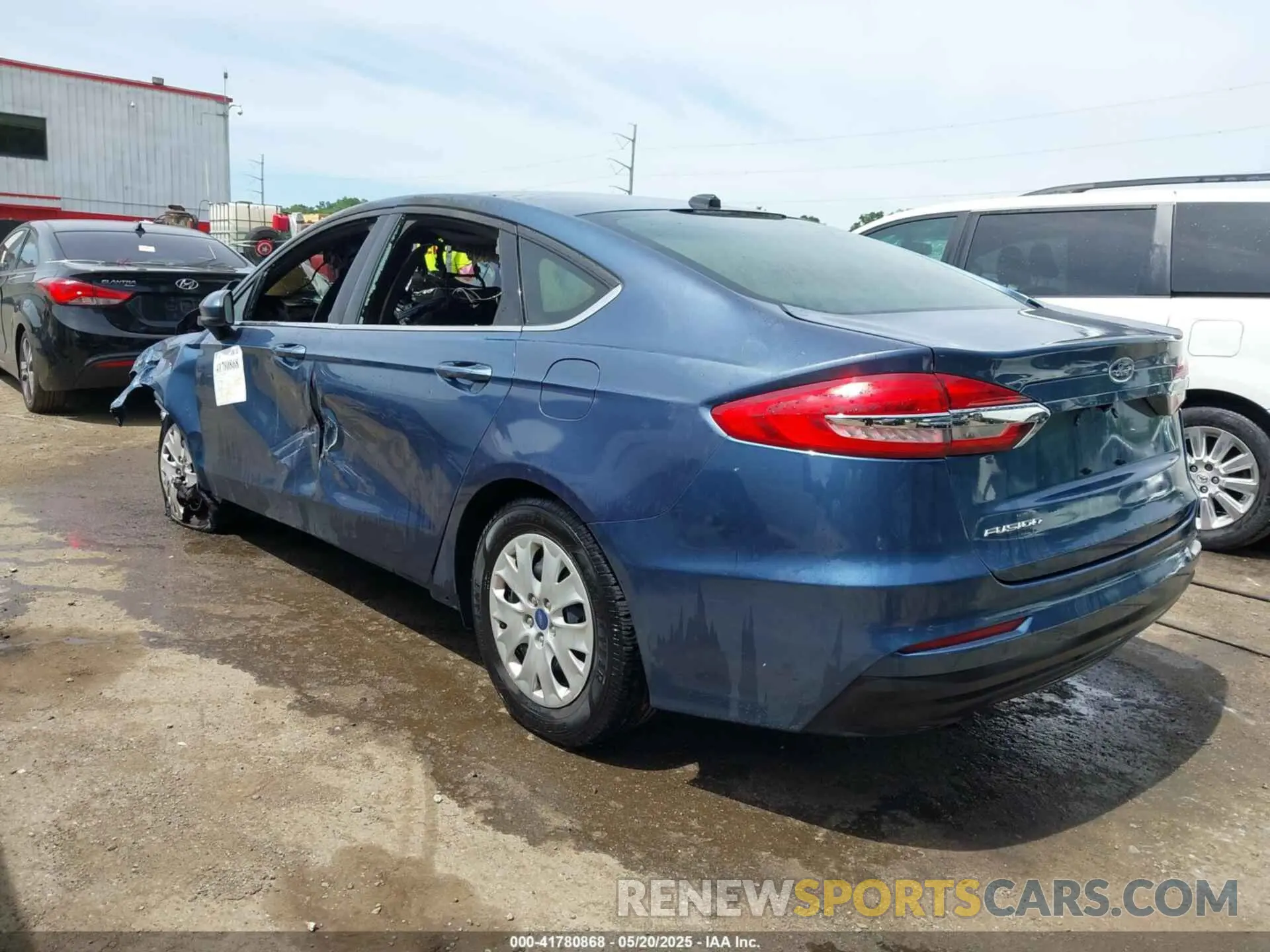 3 Photograph of a damaged car 3FA6P0G79KR267560 FORD FUSION 2019