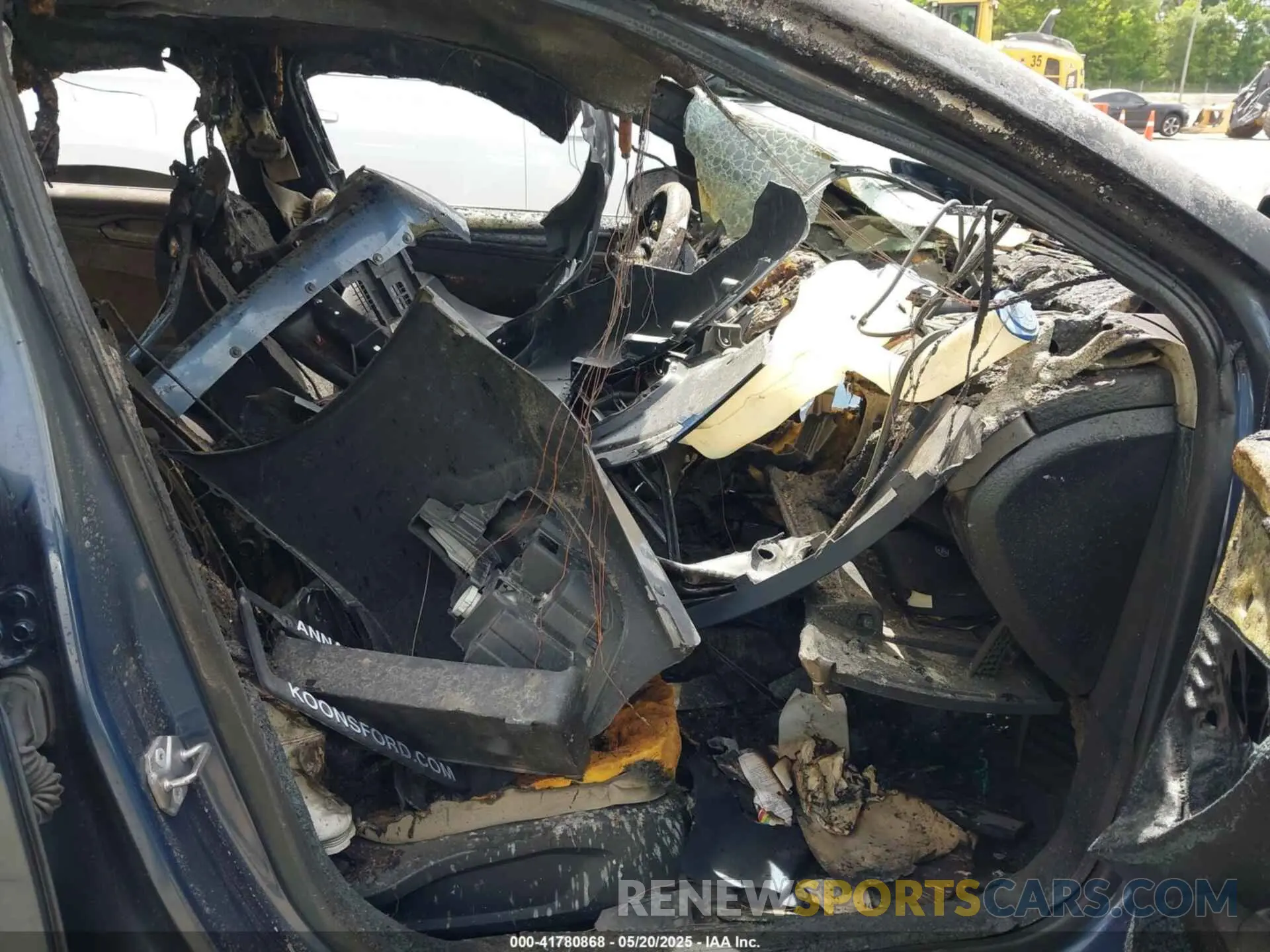 5 Photograph of a damaged car 3FA6P0G79KR267560 FORD FUSION 2019
