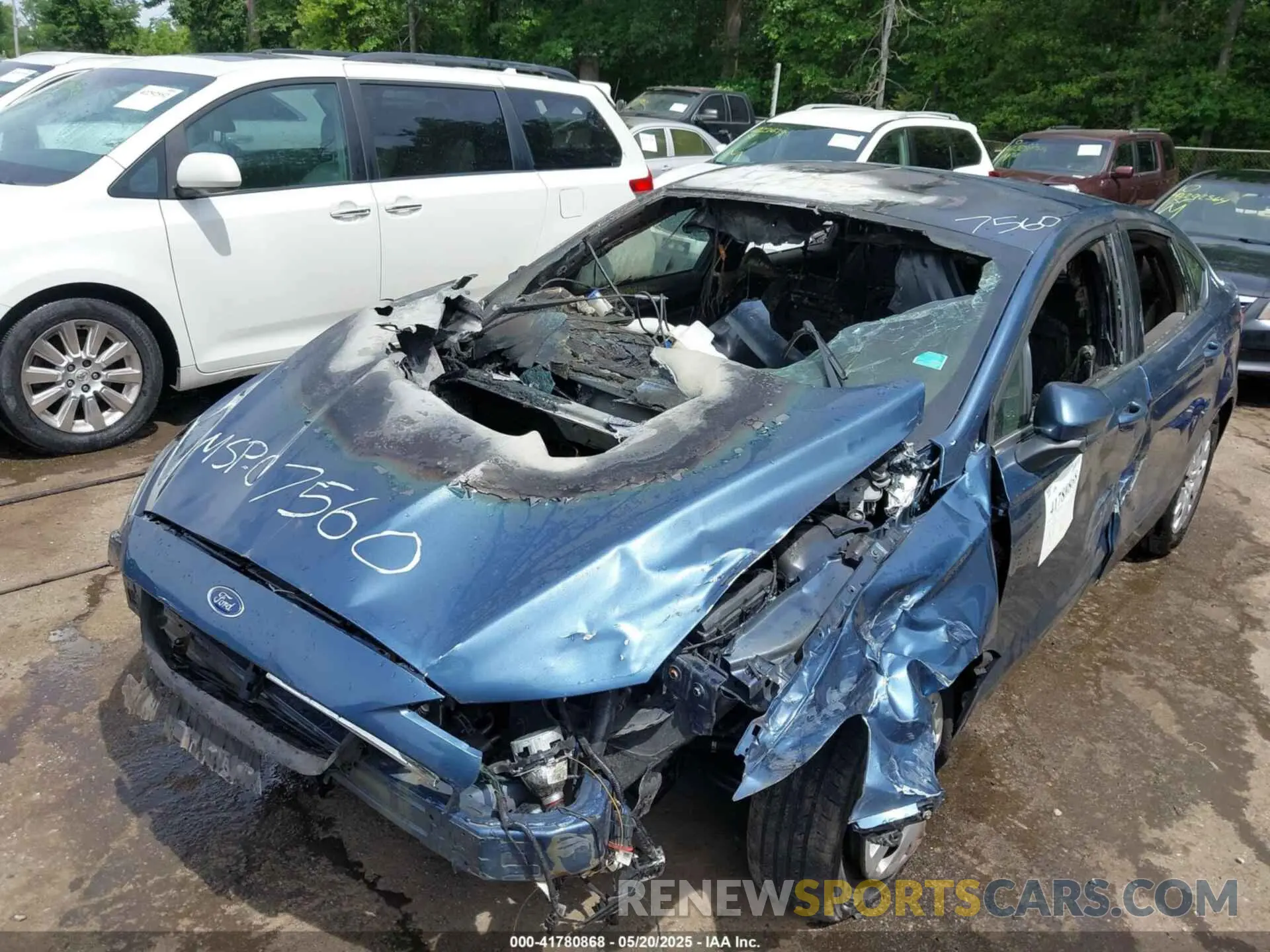 6 Photograph of a damaged car 3FA6P0G79KR267560 FORD FUSION 2019