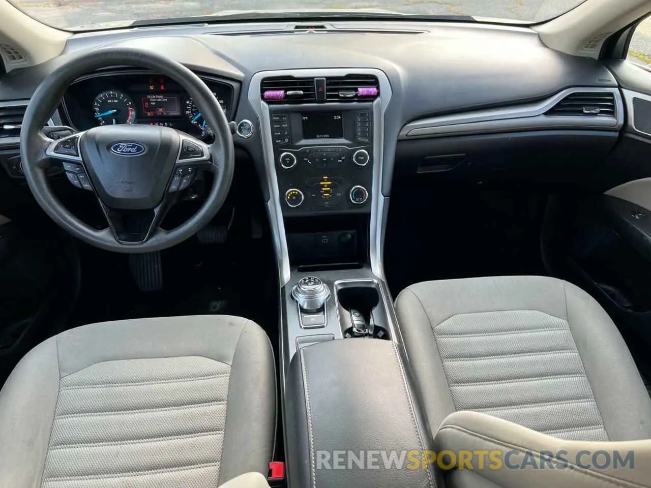 9 Photograph of a damaged car 3FA6P0G7XKR143006 FORD FUSION 2019