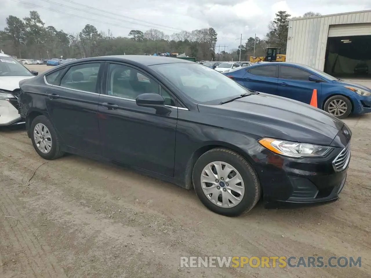4 Photograph of a damaged car 3FA6P0G7XKR280494 FORD FUSION 2019