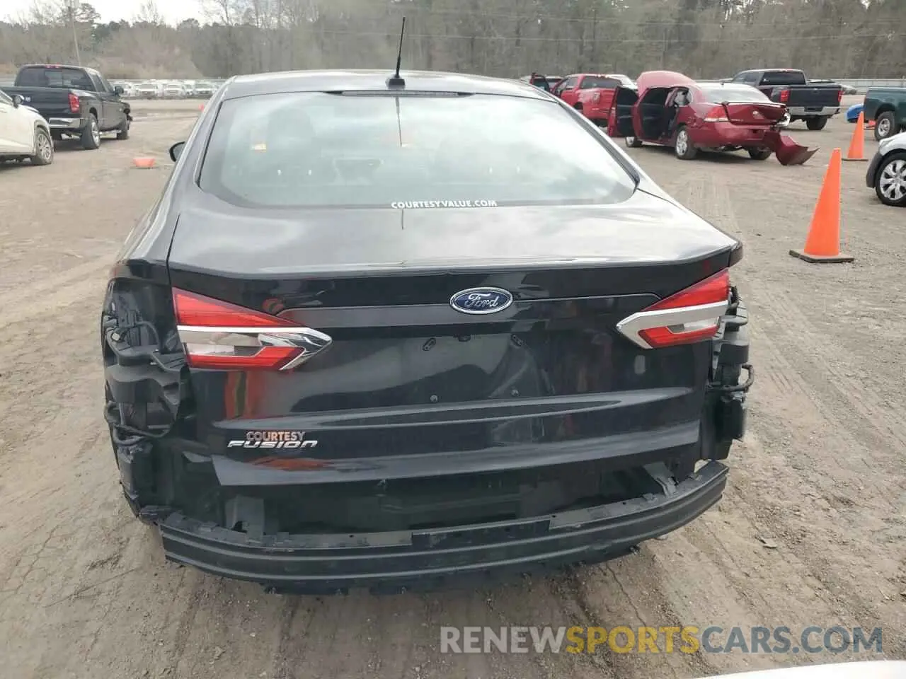 6 Photograph of a damaged car 3FA6P0G7XKR280494 FORD FUSION 2019