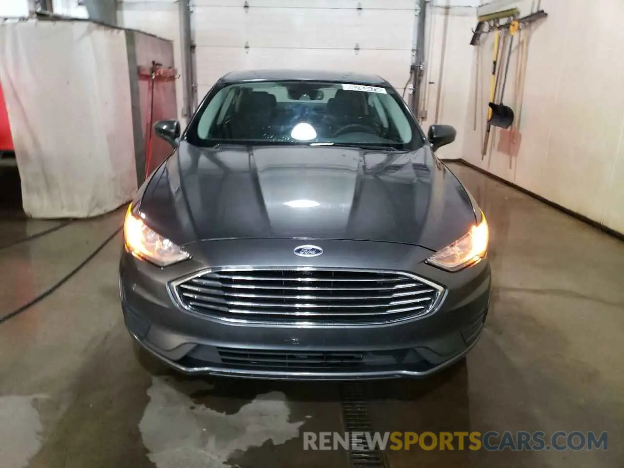 5 Photograph of a damaged car 3FA6P0H71KR243381 FORD FUSION 2019