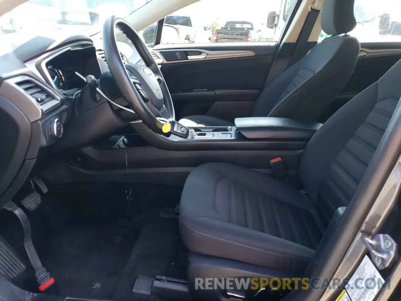 7 Photograph of a damaged car 3FA6P0H71KR243381 FORD FUSION 2019