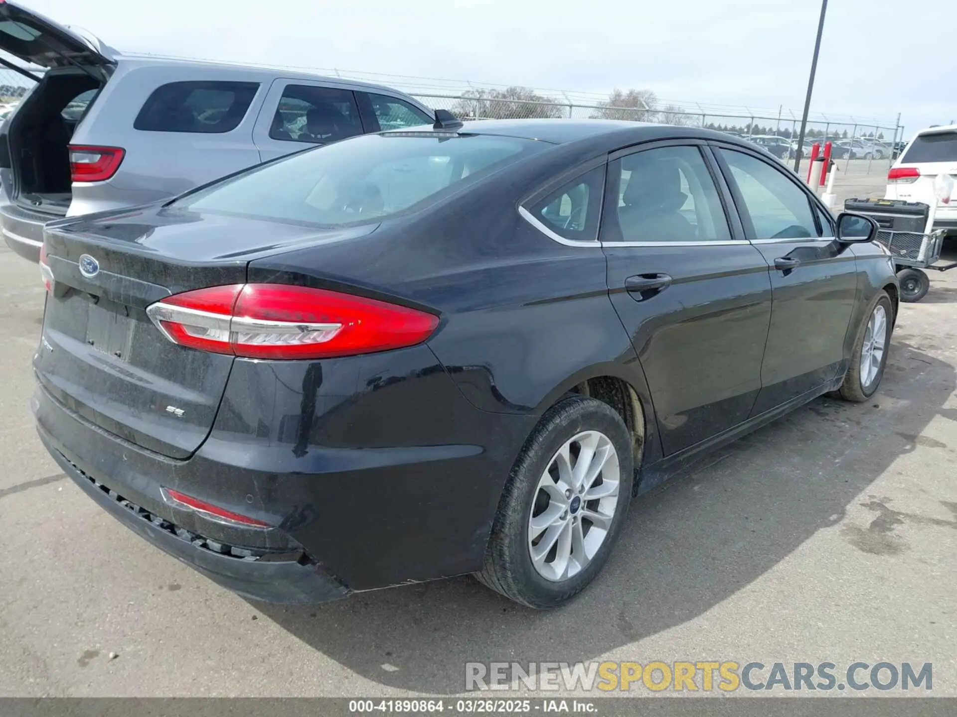 4 Photograph of a damaged car 3FA6P0H71KR255482 FORD FUSION 2019