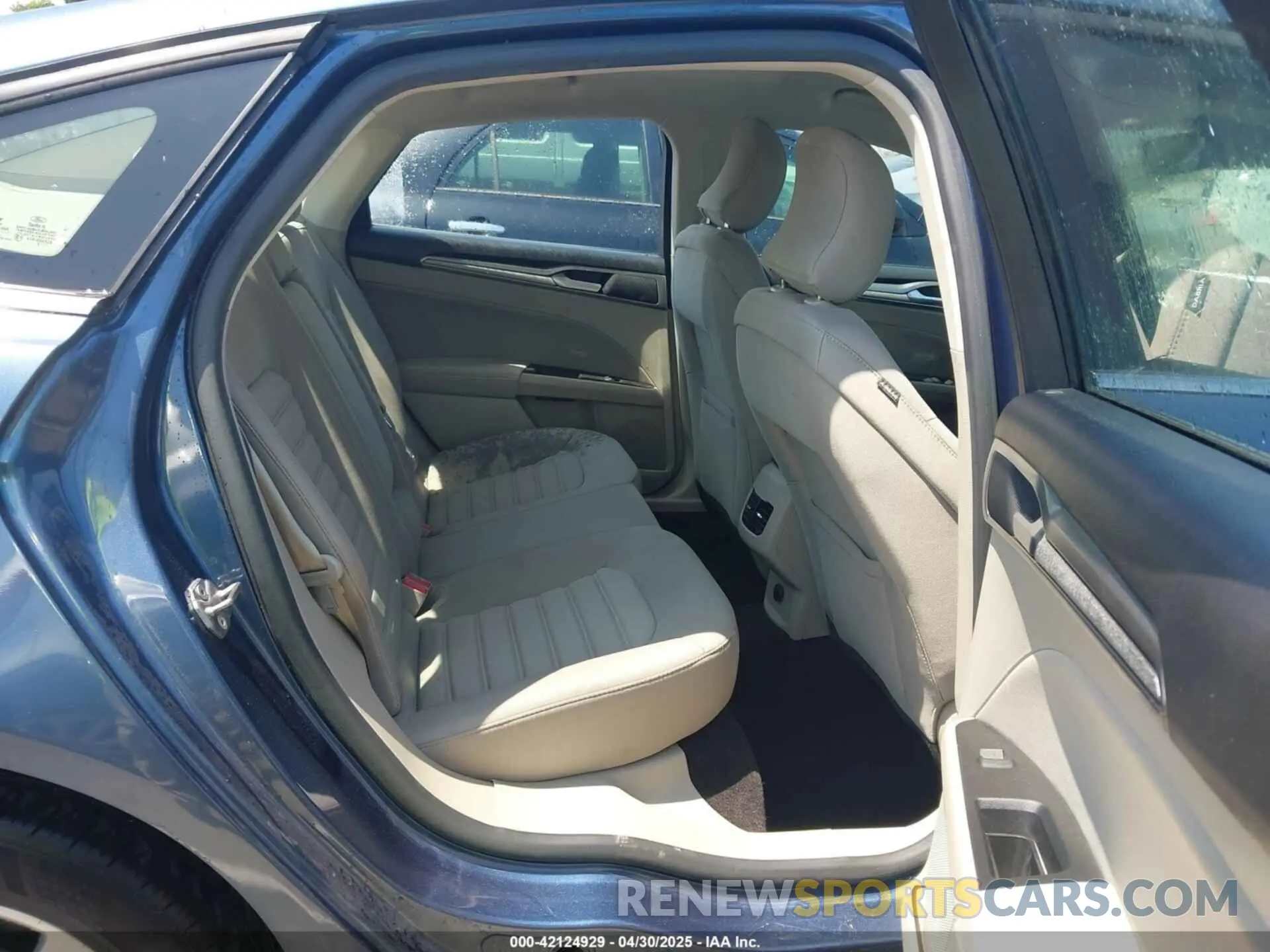 8 Photograph of a damaged car 3FA6P0H72KR123170 FORD FUSION 2019