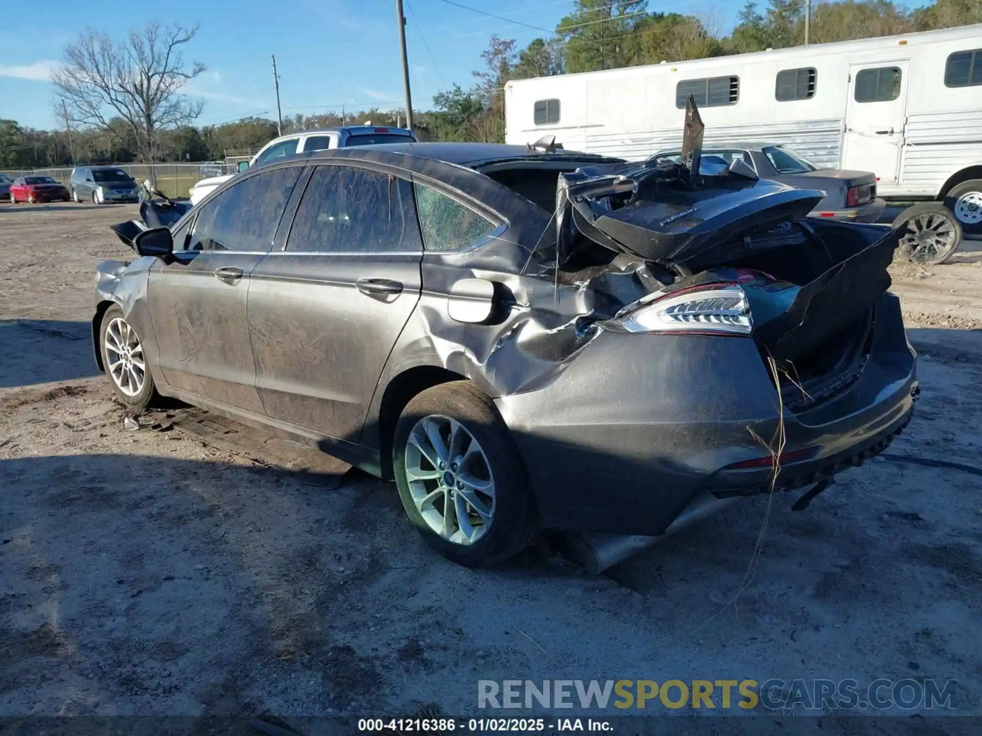 3 Photograph of a damaged car 3FA6P0H72KR136520 FORD FUSION 2019