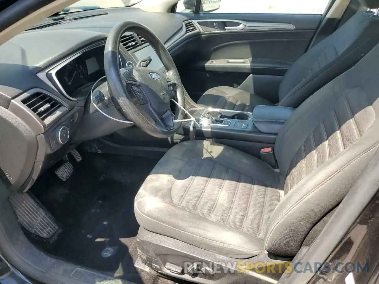 7 Photograph of a damaged car 3FA6P0H73KR151298 FORD FUSION 2019