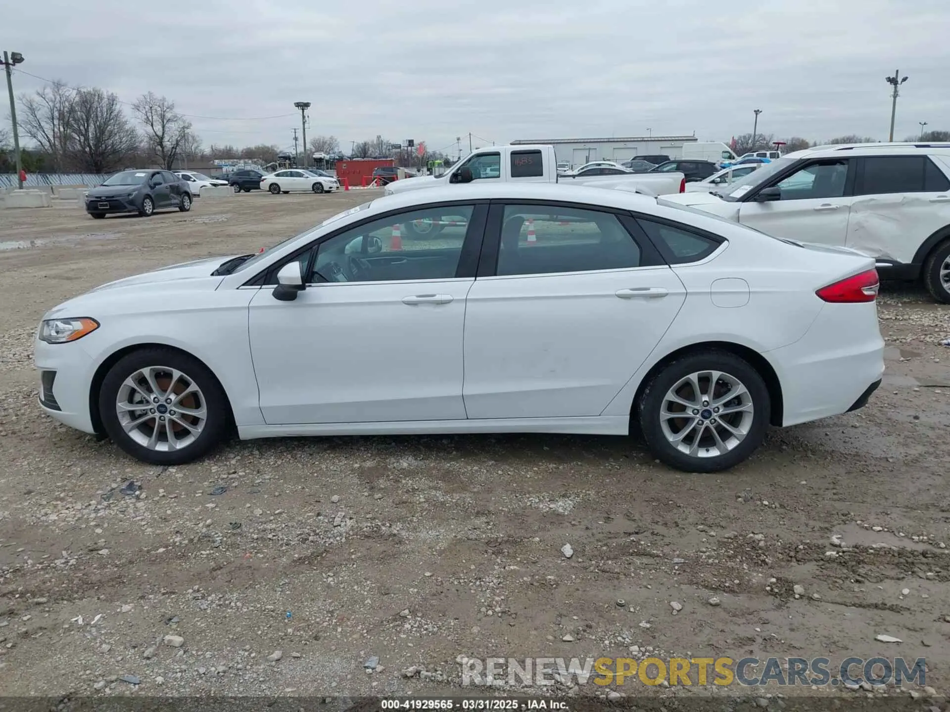 14 Photograph of a damaged car 3FA6P0H74KR278299 FORD FUSION 2019