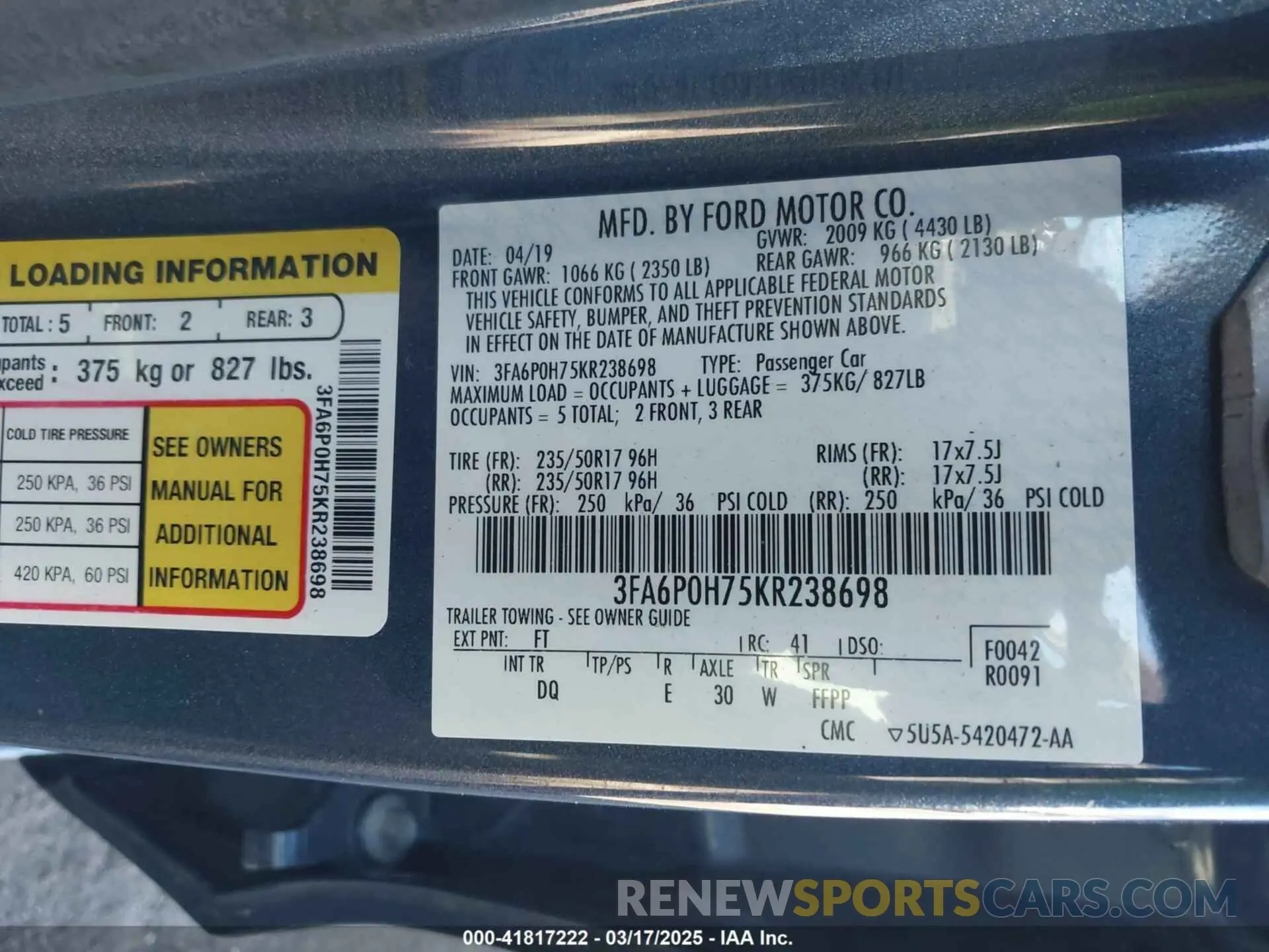 9 Photograph of a damaged car 3FA6P0H75KR238698 FORD FUSION 2019
