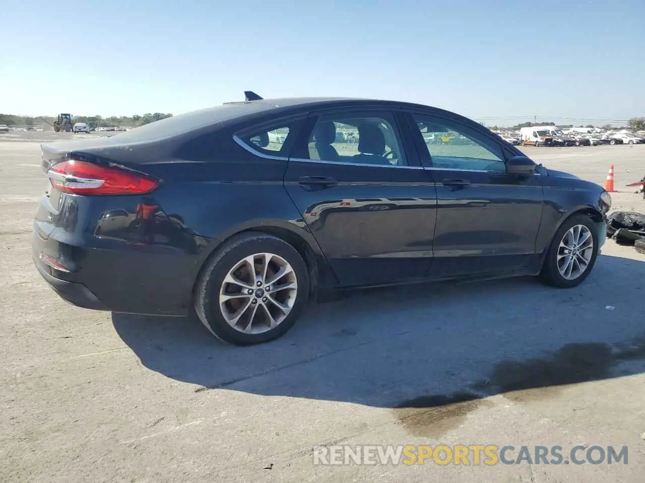 3 Photograph of a damaged car 3FA6P0H78KR209356 FORD FUSION 2019