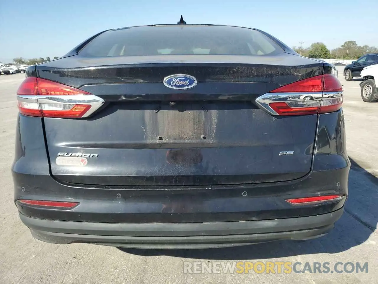 6 Photograph of a damaged car 3FA6P0H78KR209356 FORD FUSION 2019