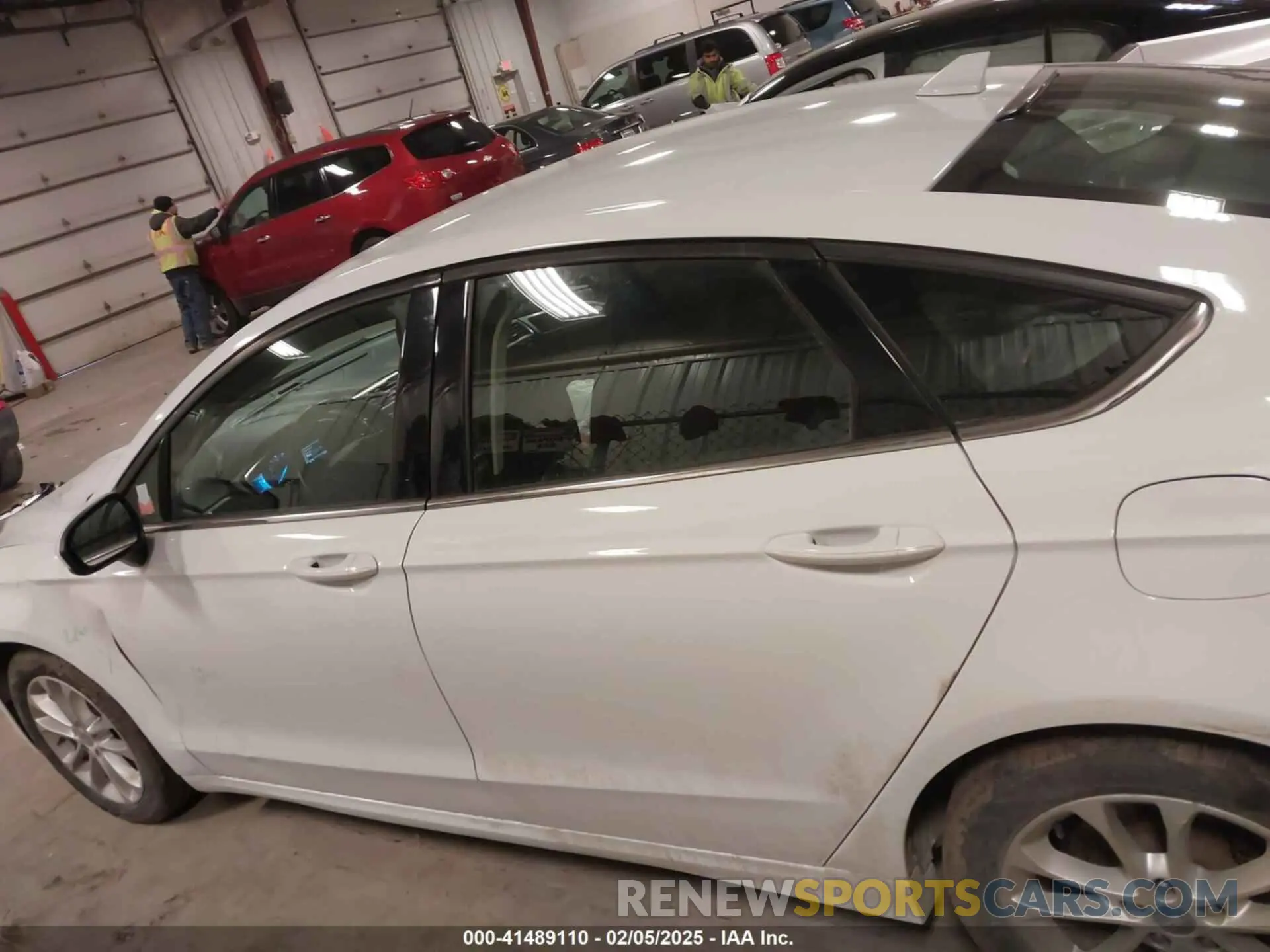 14 Photograph of a damaged car 3FA6P0H78KR210183 FORD FUSION 2019