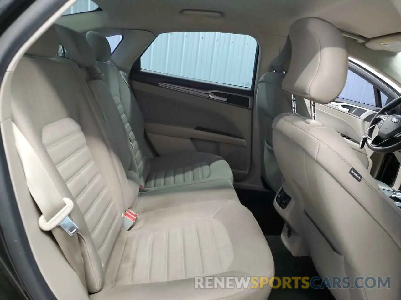 10 Photograph of a damaged car 3FA6P0H79KR122372 FORD FUSION 2019