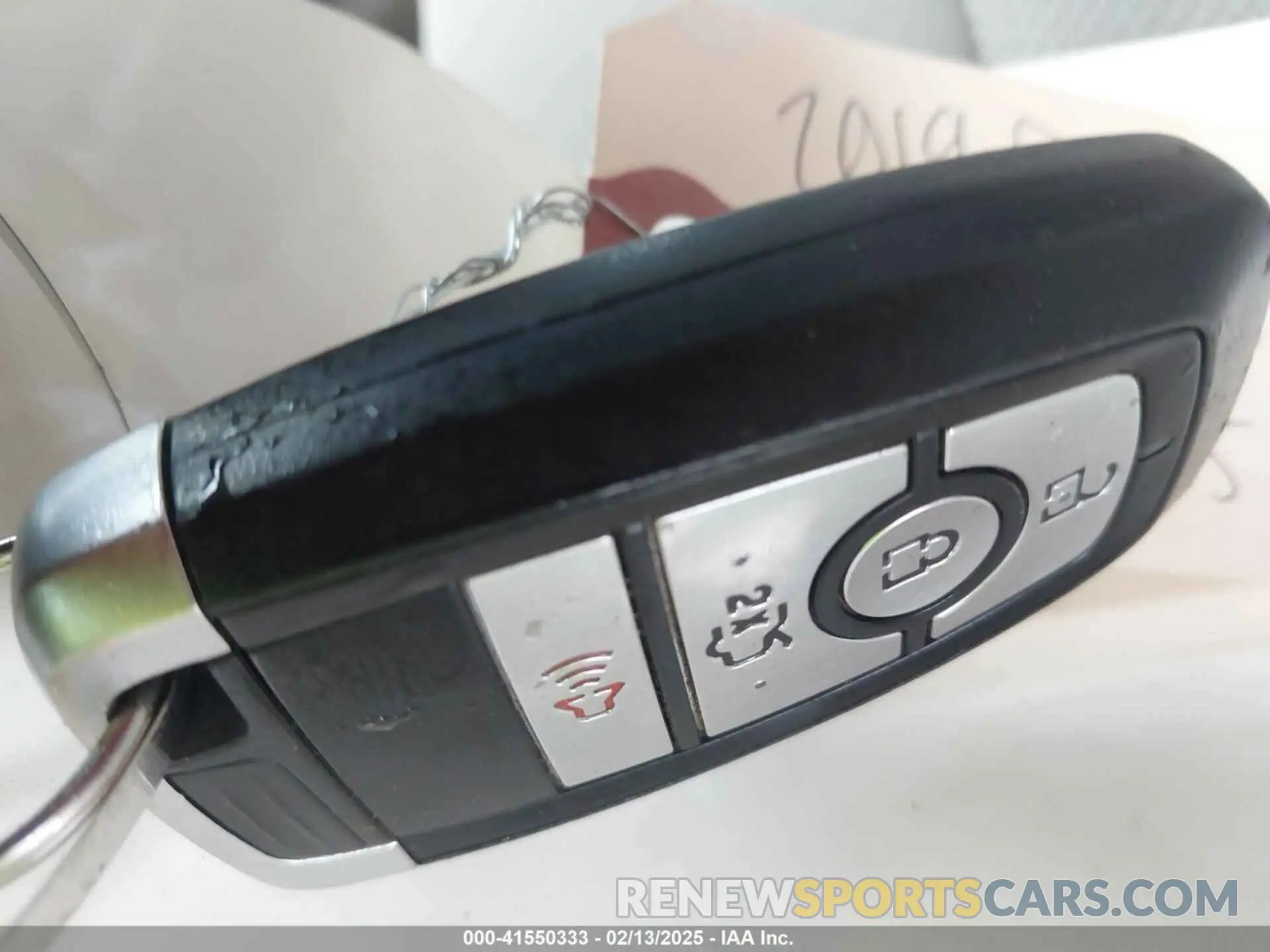 11 Photograph of a damaged car 3FA6P0HD0KR104302 FORD FUSION 2019