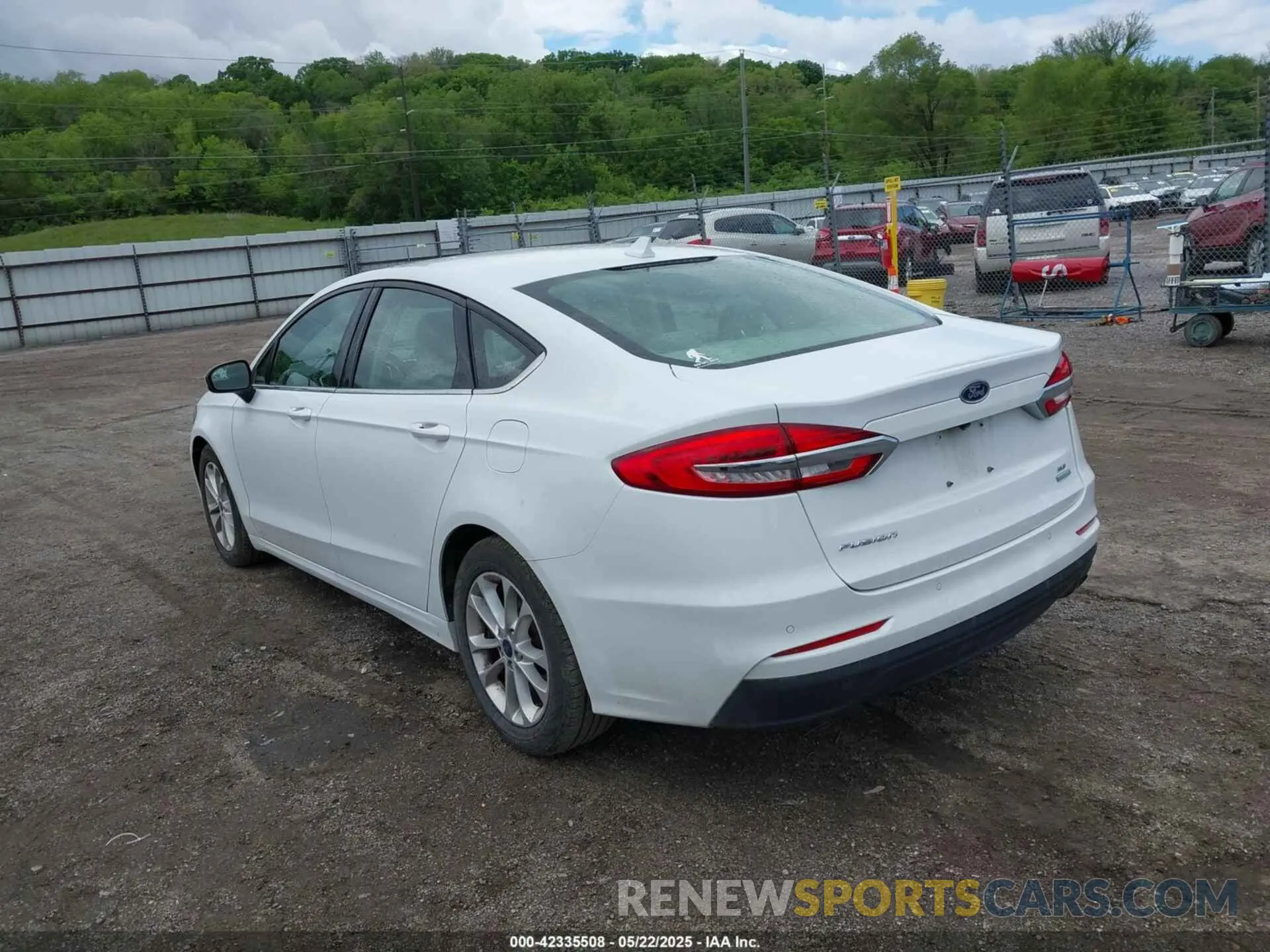 3 Photograph of a damaged car 3FA6P0HD0KR114537 FORD FUSION 2019