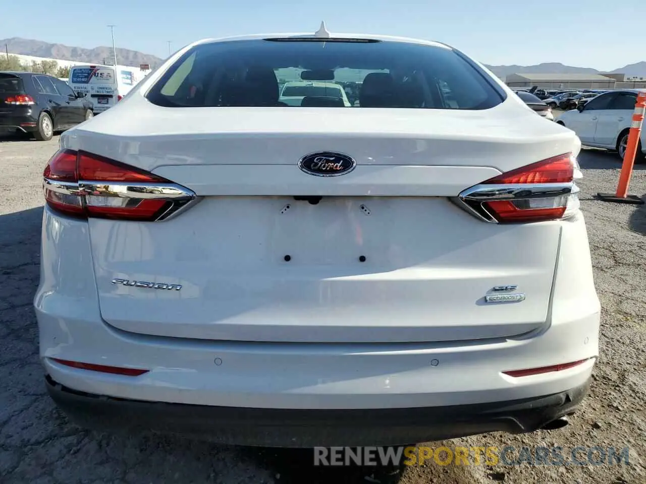 6 Photograph of a damaged car 3FA6P0HD0KR135288 FORD FUSION 2019