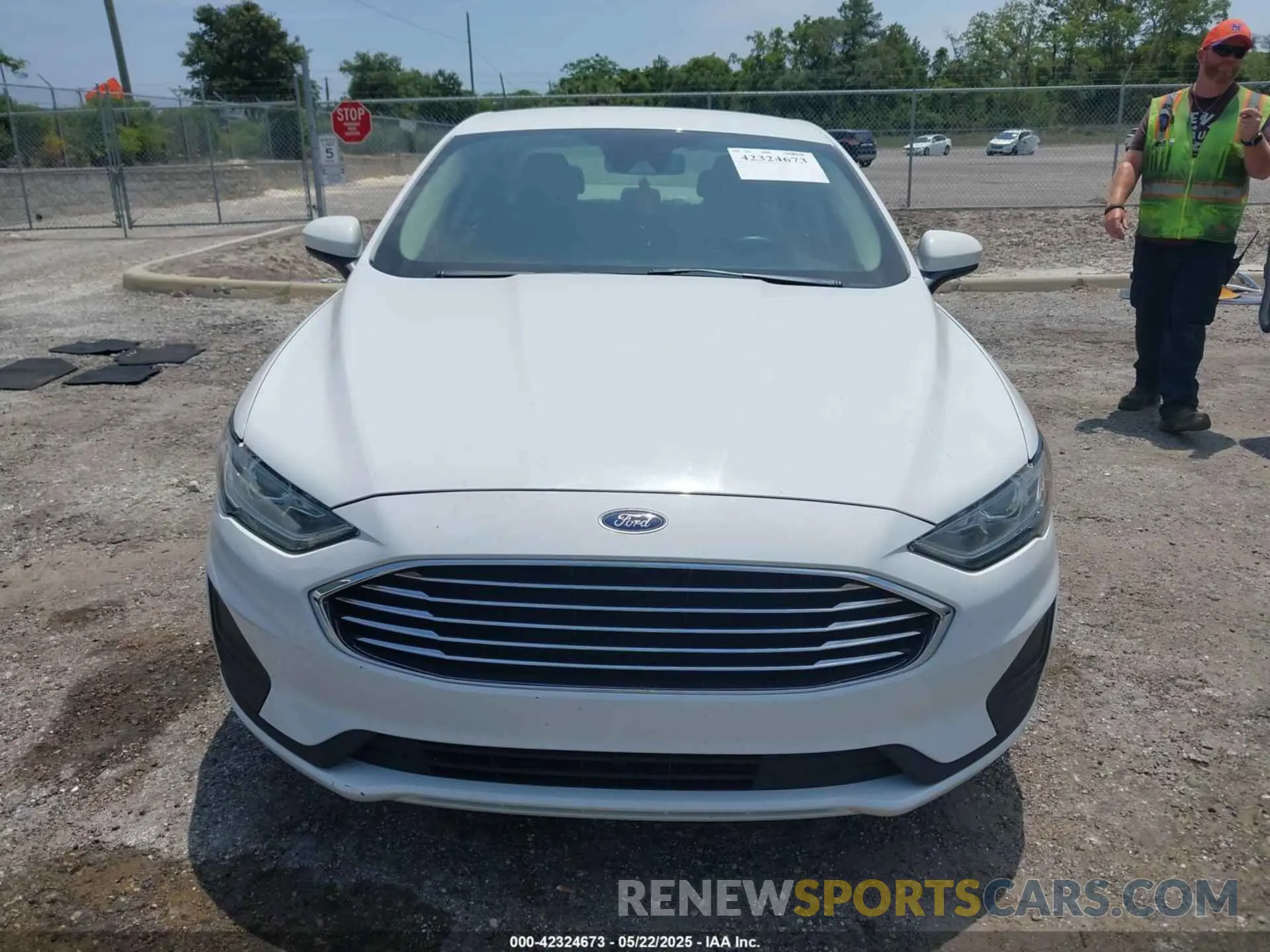 12 Photograph of a damaged car 3FA6P0HD0KR145819 FORD FUSION 2019
