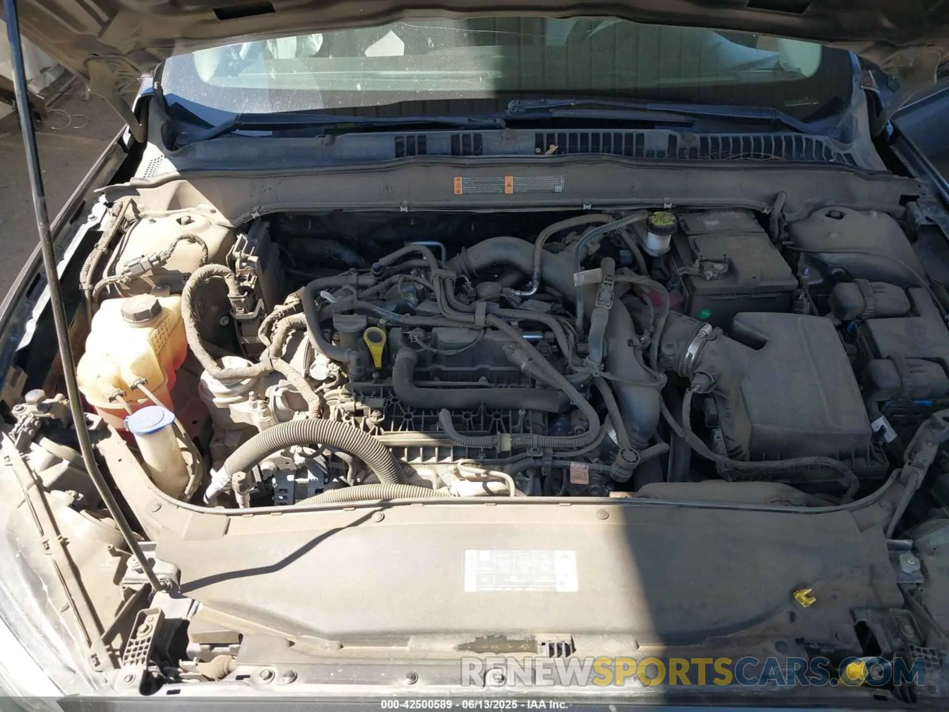 10 Photograph of a damaged car 3FA6P0HD0KR178528 FORD FUSION 2019