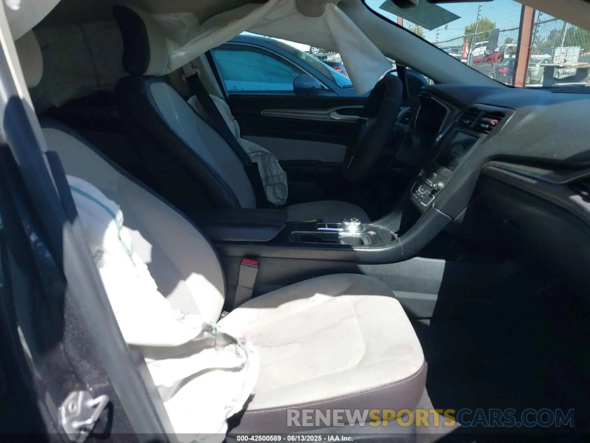 5 Photograph of a damaged car 3FA6P0HD0KR178528 FORD FUSION 2019