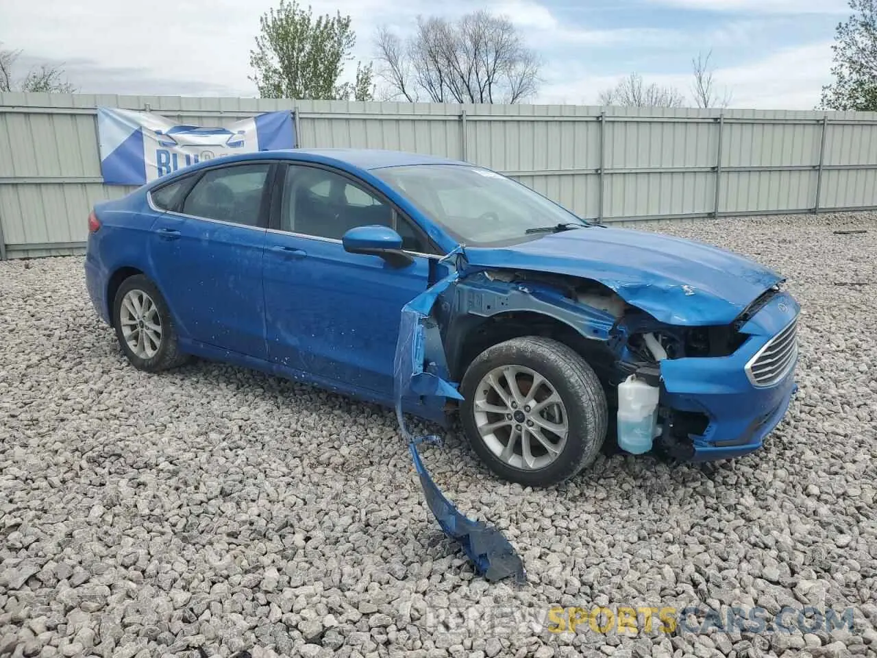 4 Photograph of a damaged car 3FA6P0HD0KR183602 FORD FUSION 2019