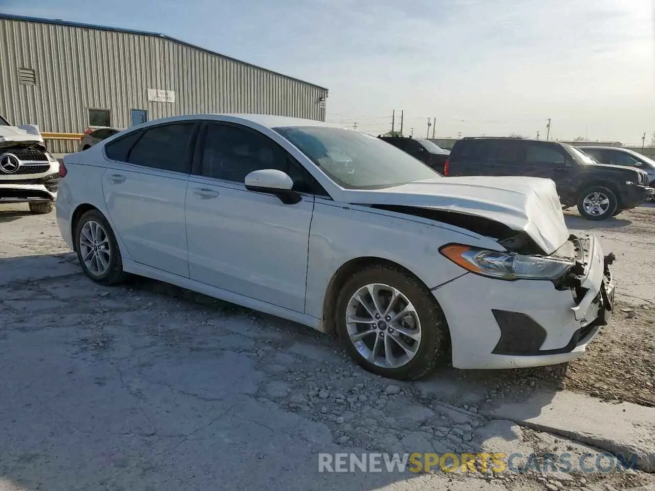 4 Photograph of a damaged car 3FA6P0HD0KR186189 FORD FUSION 2019