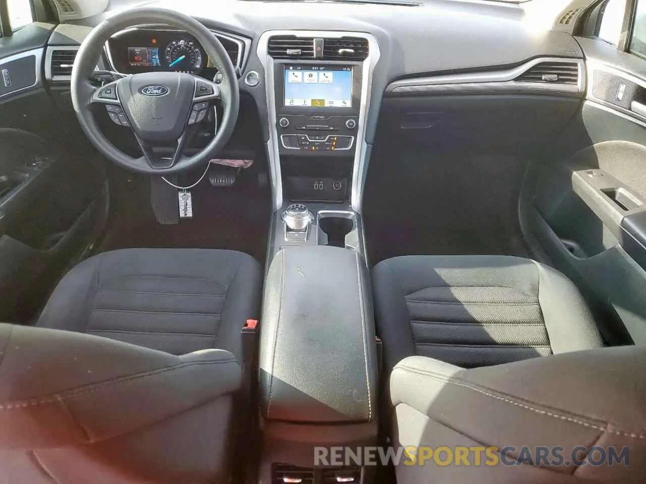 8 Photograph of a damaged car 3FA6P0HD0KR186189 FORD FUSION 2019