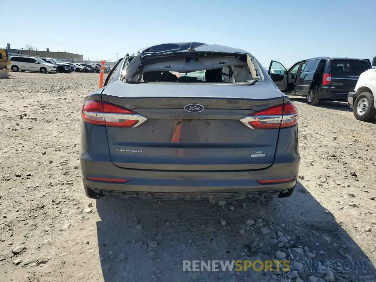 6 Photograph of a damaged car 3FA6P0HD0KR195572 FORD FUSION 2019