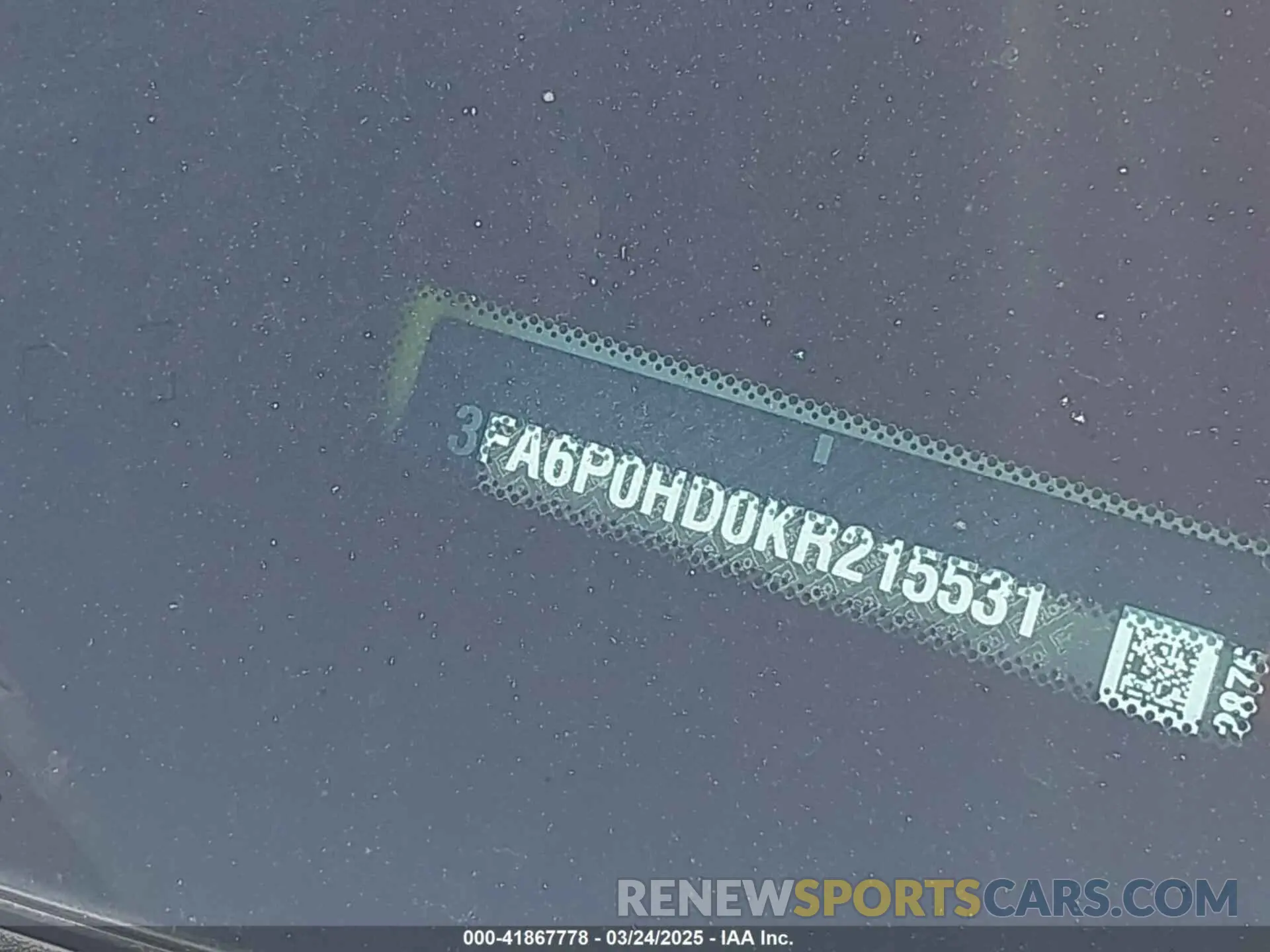 17 Photograph of a damaged car 3FA6P0HD0KR215531 FORD FUSION 2019