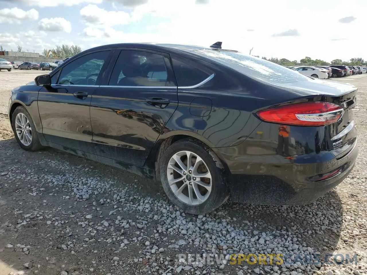 2 Photograph of a damaged car 3FA6P0HD0KR276054 FORD FUSION 2019