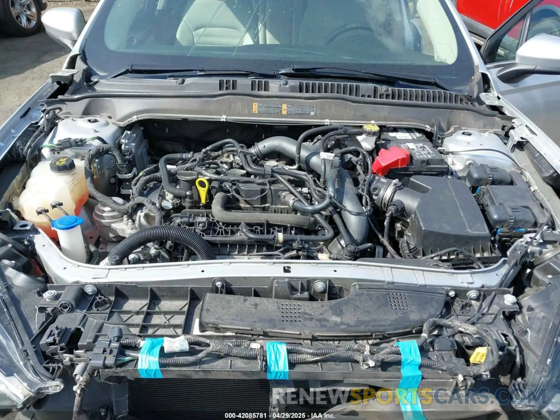 10 Photograph of a damaged car 3FA6P0HD1KR126681 FORD FUSION 2019