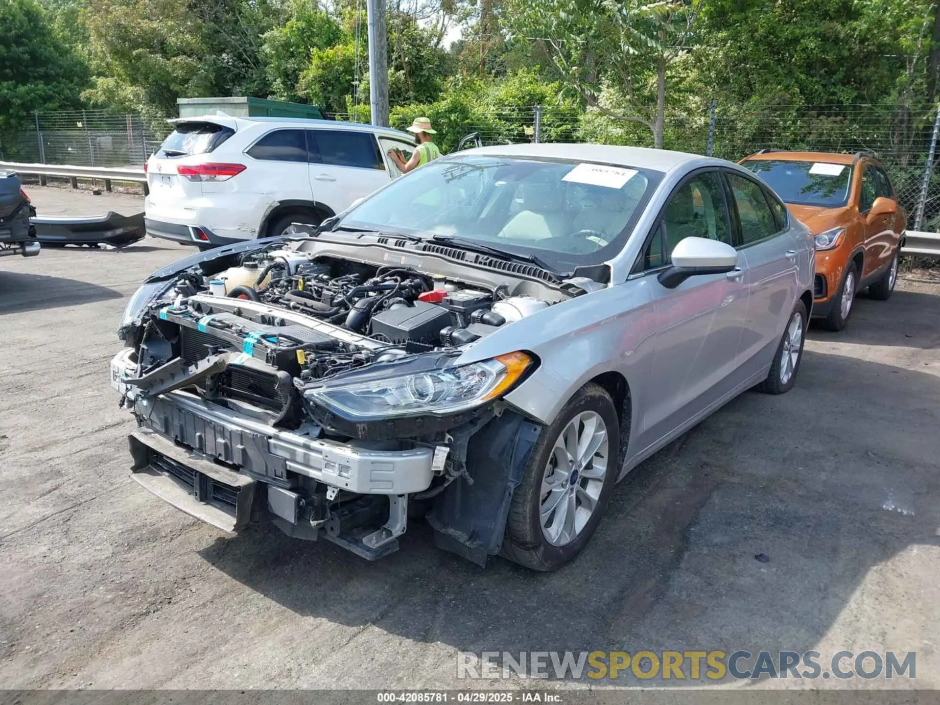 2 Photograph of a damaged car 3FA6P0HD1KR126681 FORD FUSION 2019