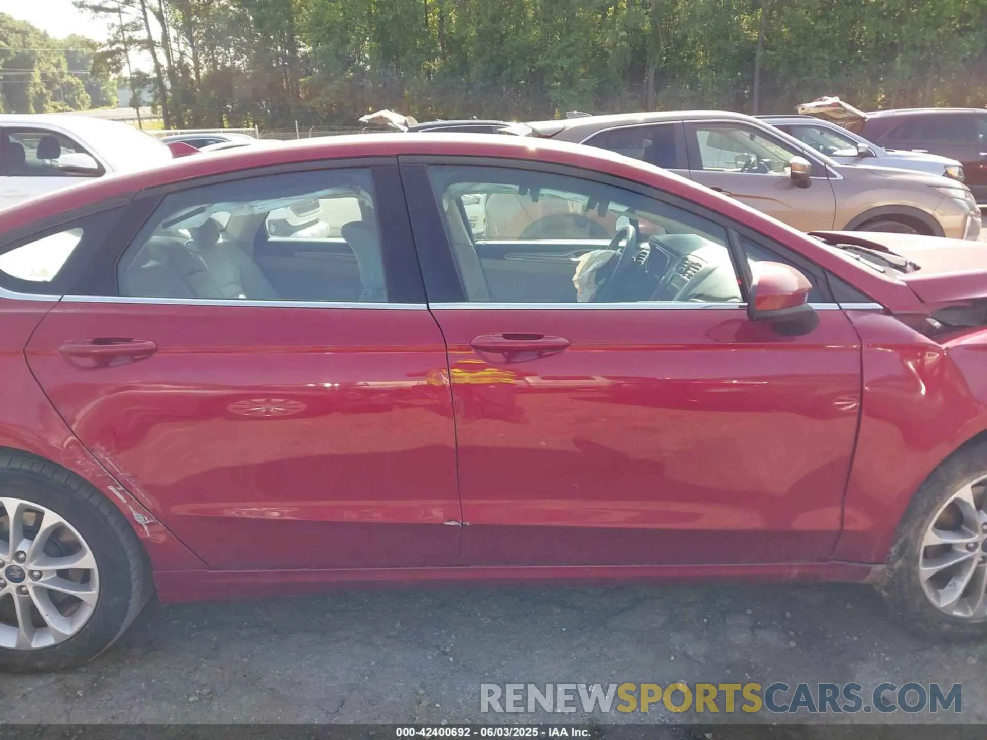 12 Photograph of a damaged car 3FA6P0HD1KR159485 FORD FUSION 2019