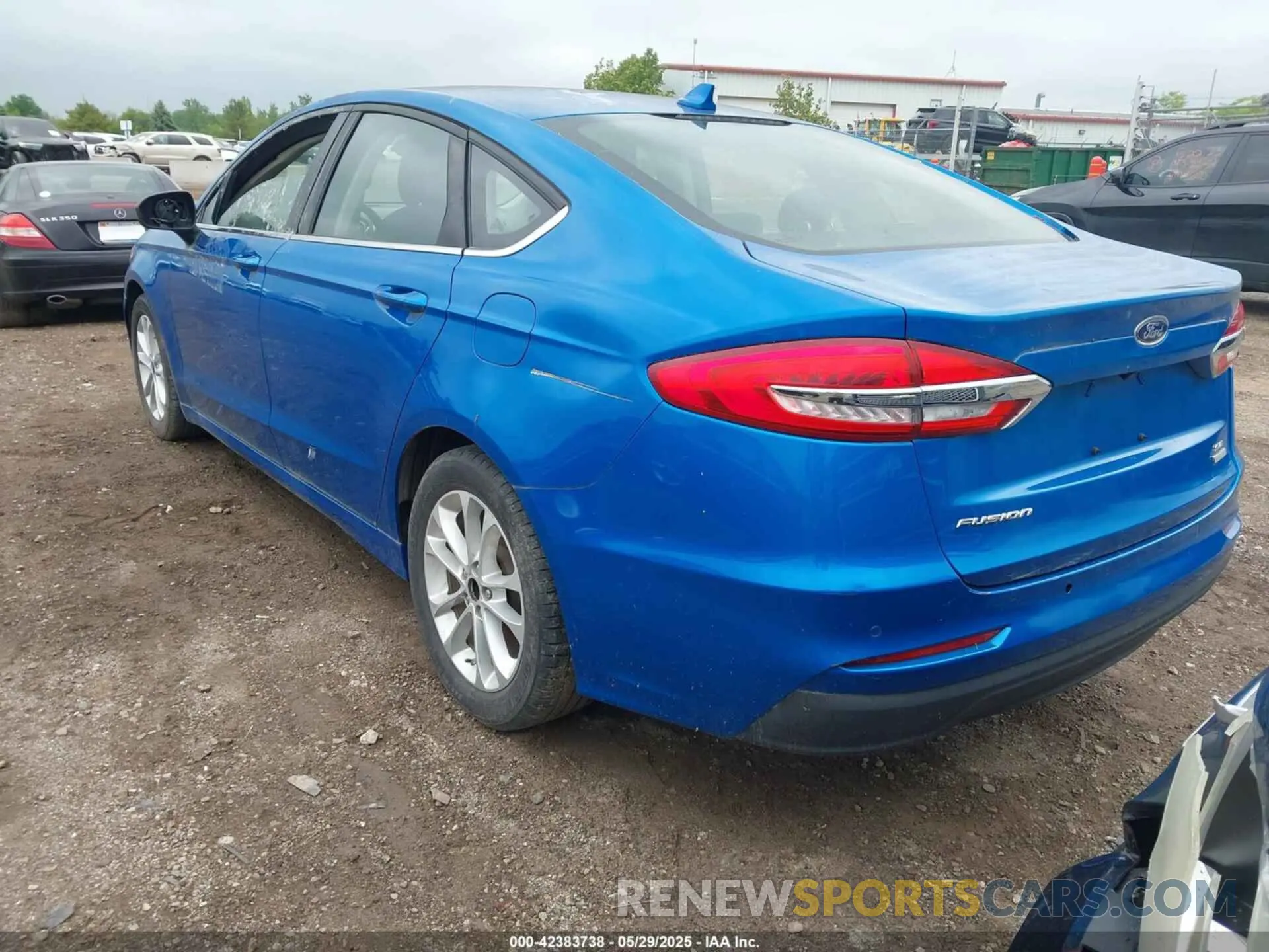 3 Photograph of a damaged car 3FA6P0HD1KR166033 FORD FUSION 2019