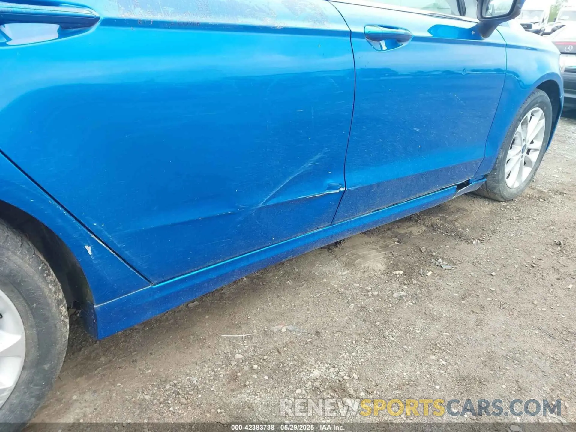 6 Photograph of a damaged car 3FA6P0HD1KR166033 FORD FUSION 2019