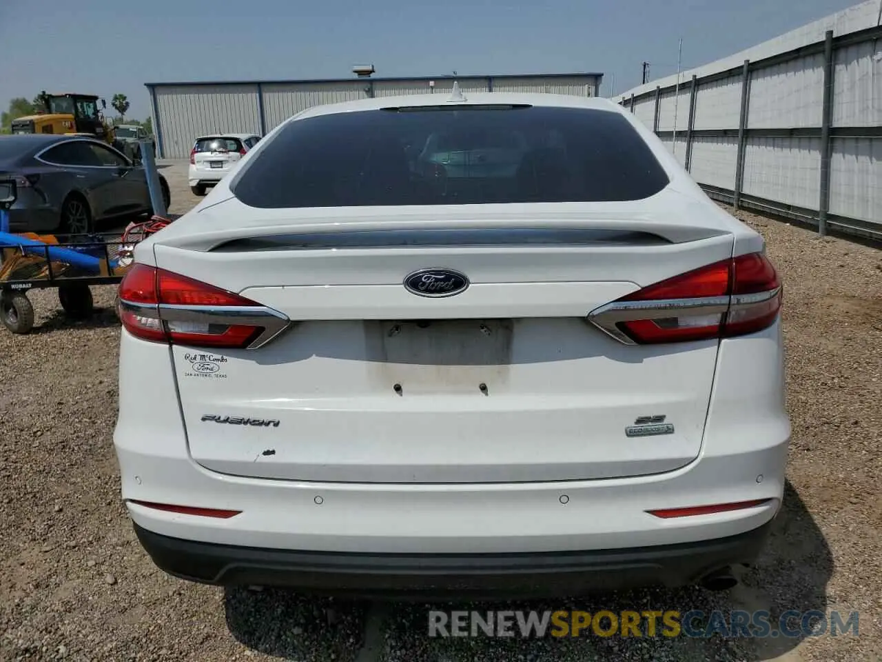 6 Photograph of a damaged car 3FA6P0HD1KR170700 FORD FUSION 2019