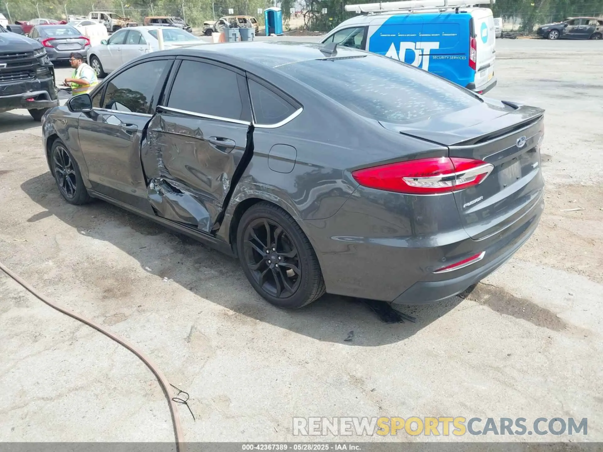 3 Photograph of a damaged car 3FA6P0HD1KR177114 FORD FUSION 2019