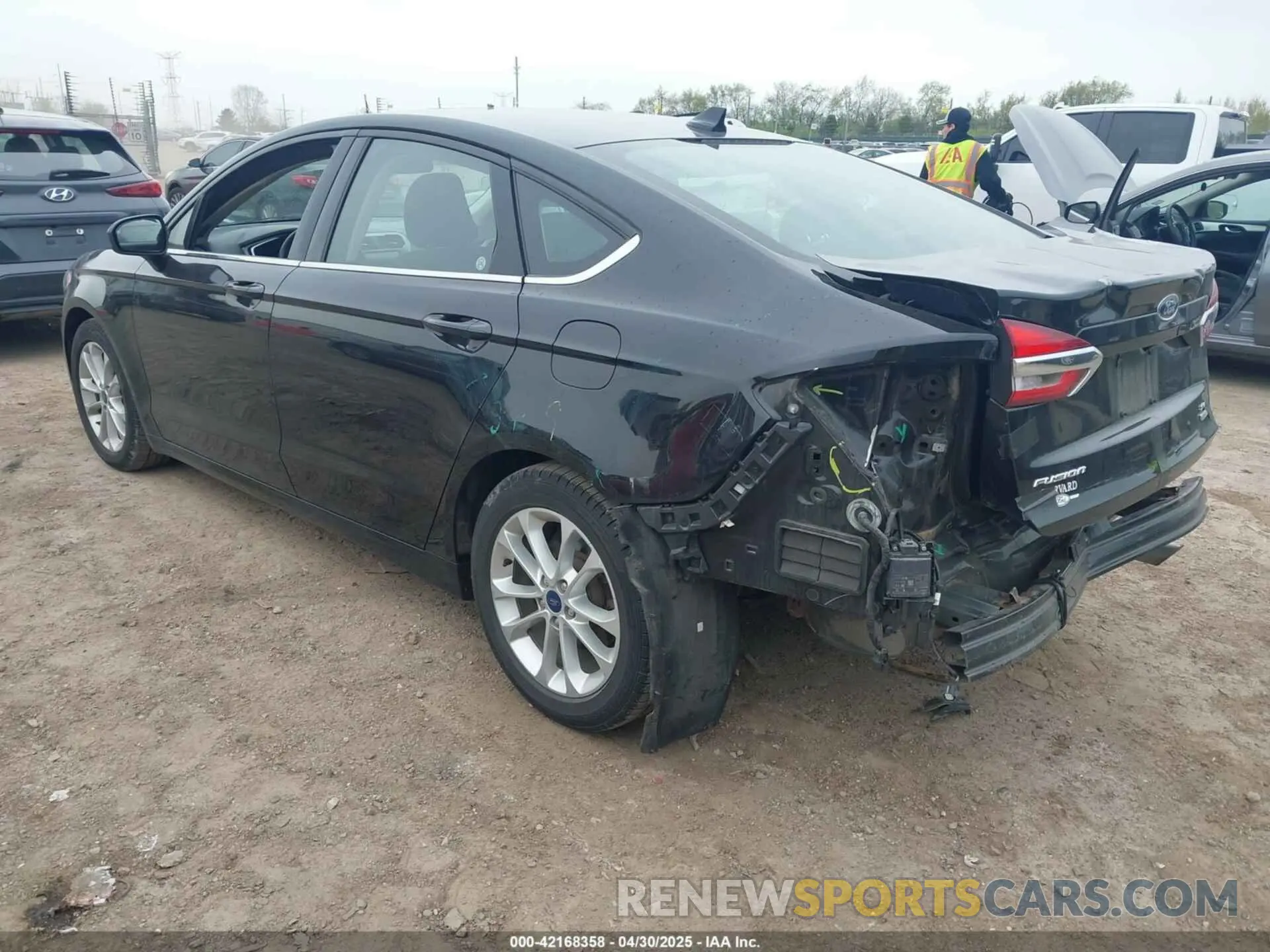 3 Photograph of a damaged car 3FA6P0HD1KR195421 FORD FUSION 2019