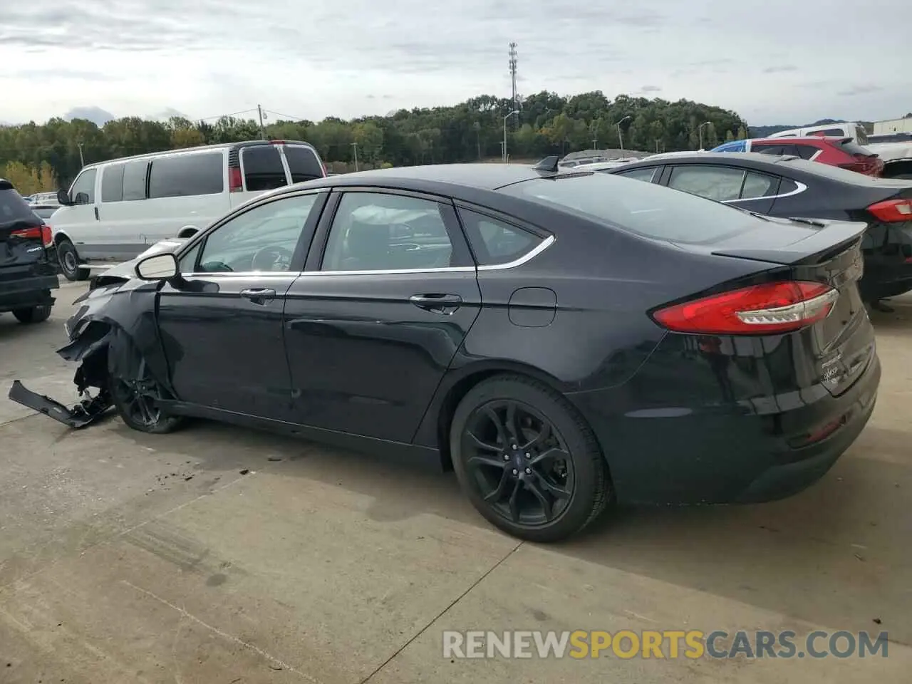 2 Photograph of a damaged car 3FA6P0HD1KR196066 FORD FUSION 2019