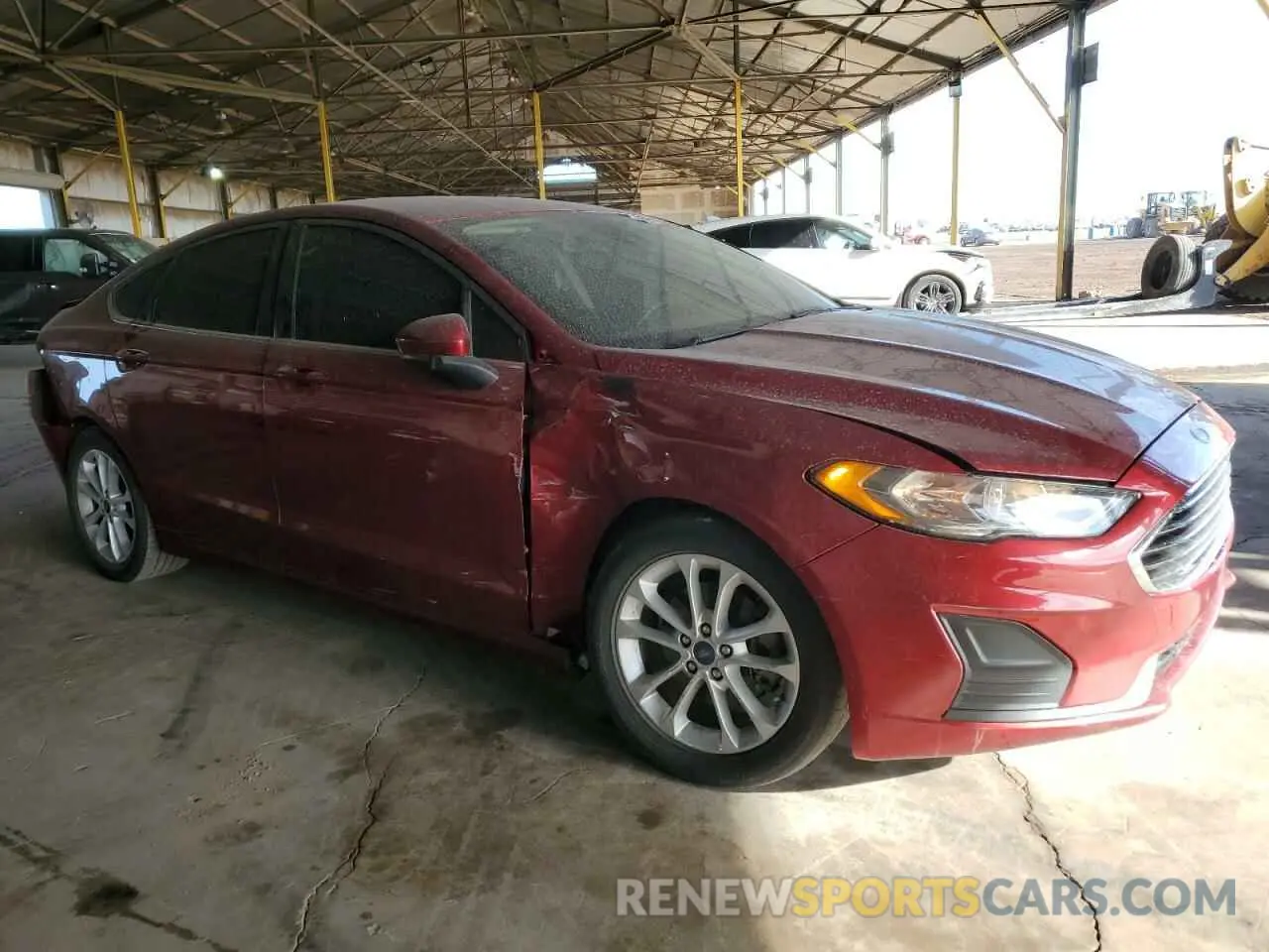 4 Photograph of a damaged car 3FA6P0HD1KR232810 FORD FUSION 2019