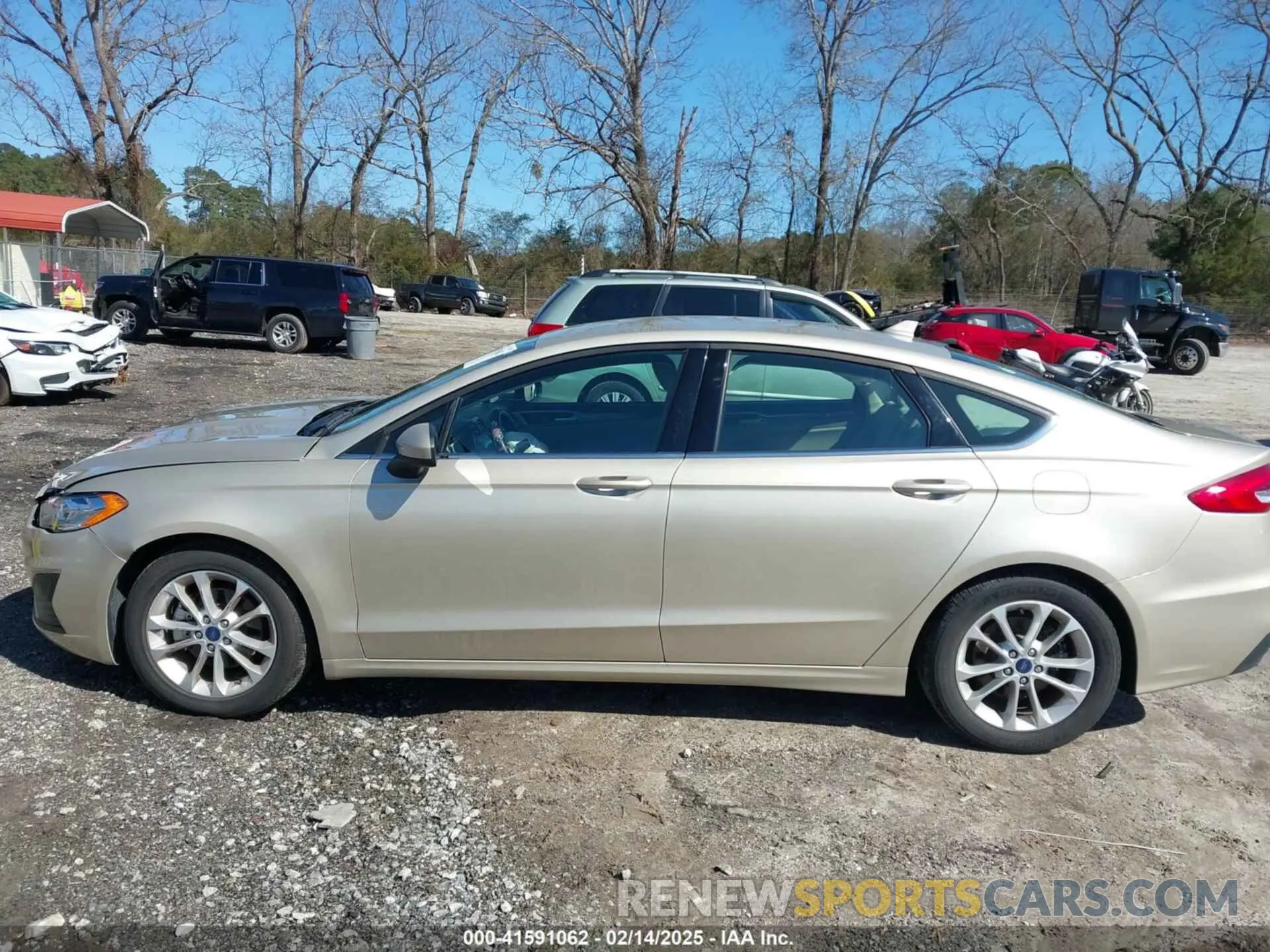 14 Photograph of a damaged car 3FA6P0HD1KR267041 FORD FUSION 2019