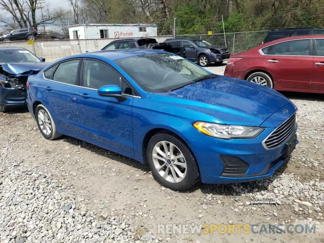 4 Photograph of a damaged car 3FA6P0HD1KR282090 FORD FUSION 2019