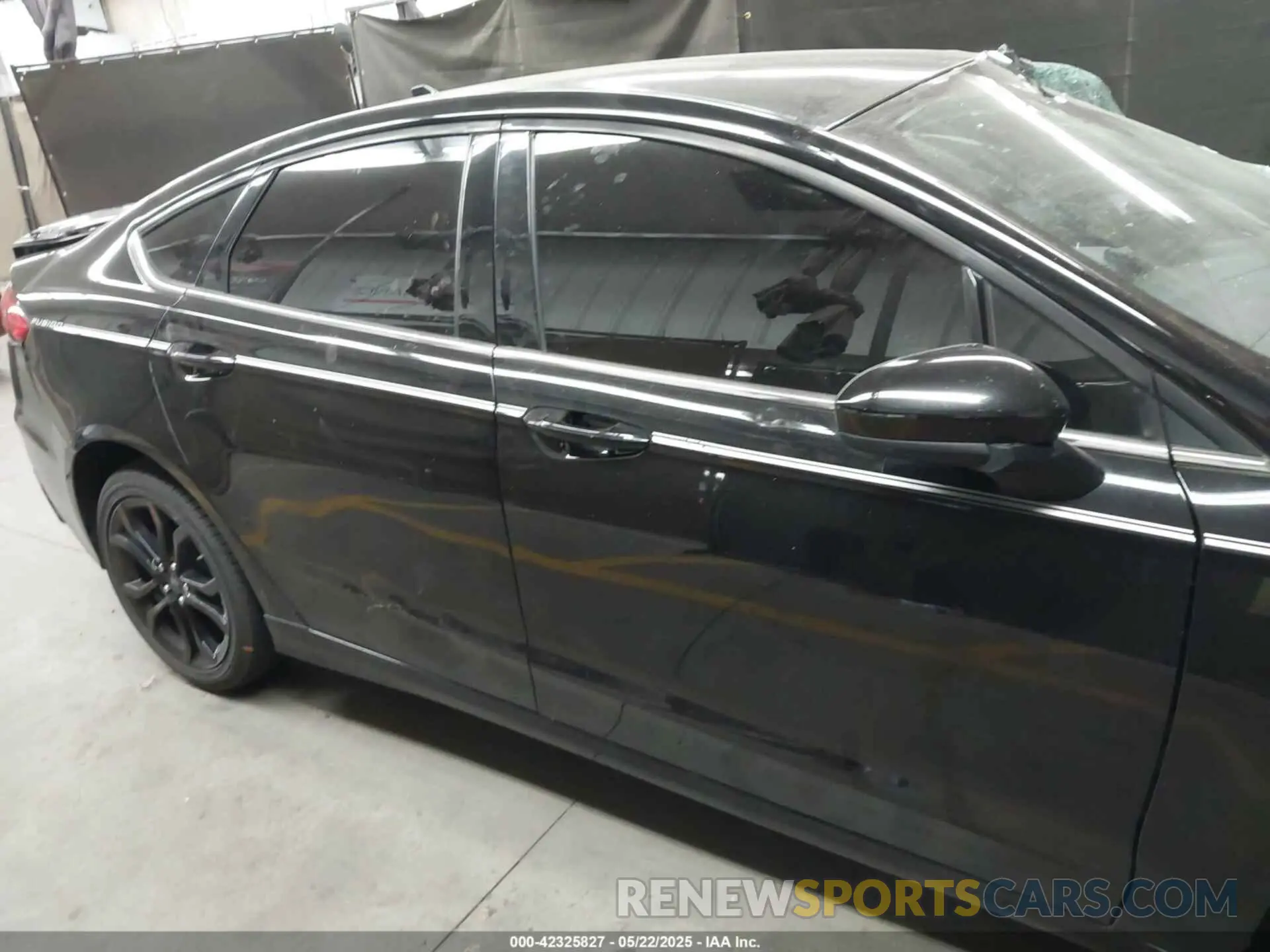 13 Photograph of a damaged car 3FA6P0HD2KR133879 FORD FUSION 2019