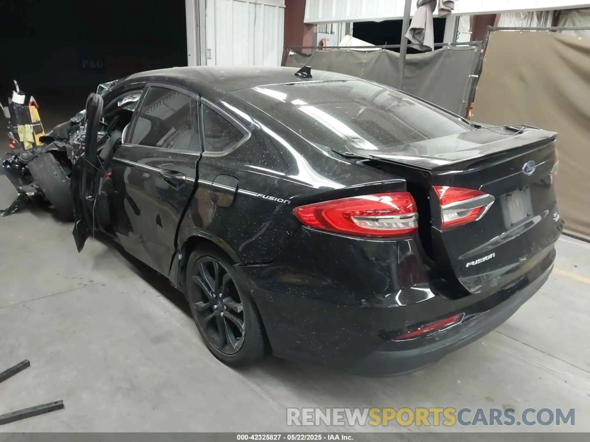 3 Photograph of a damaged car 3FA6P0HD2KR133879 FORD FUSION 2019