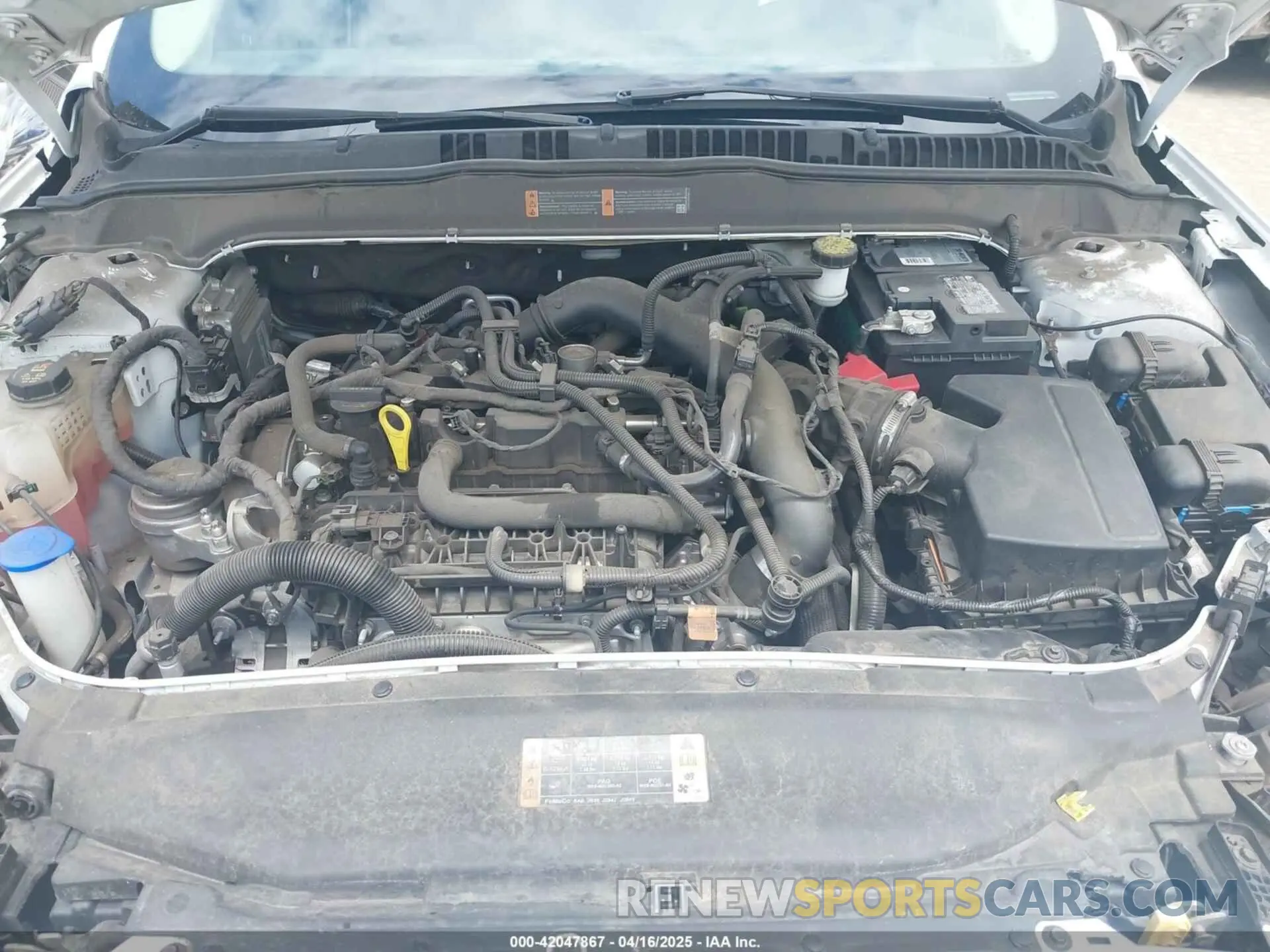 10 Photograph of a damaged car 3FA6P0HD2KR148480 FORD FUSION 2019
