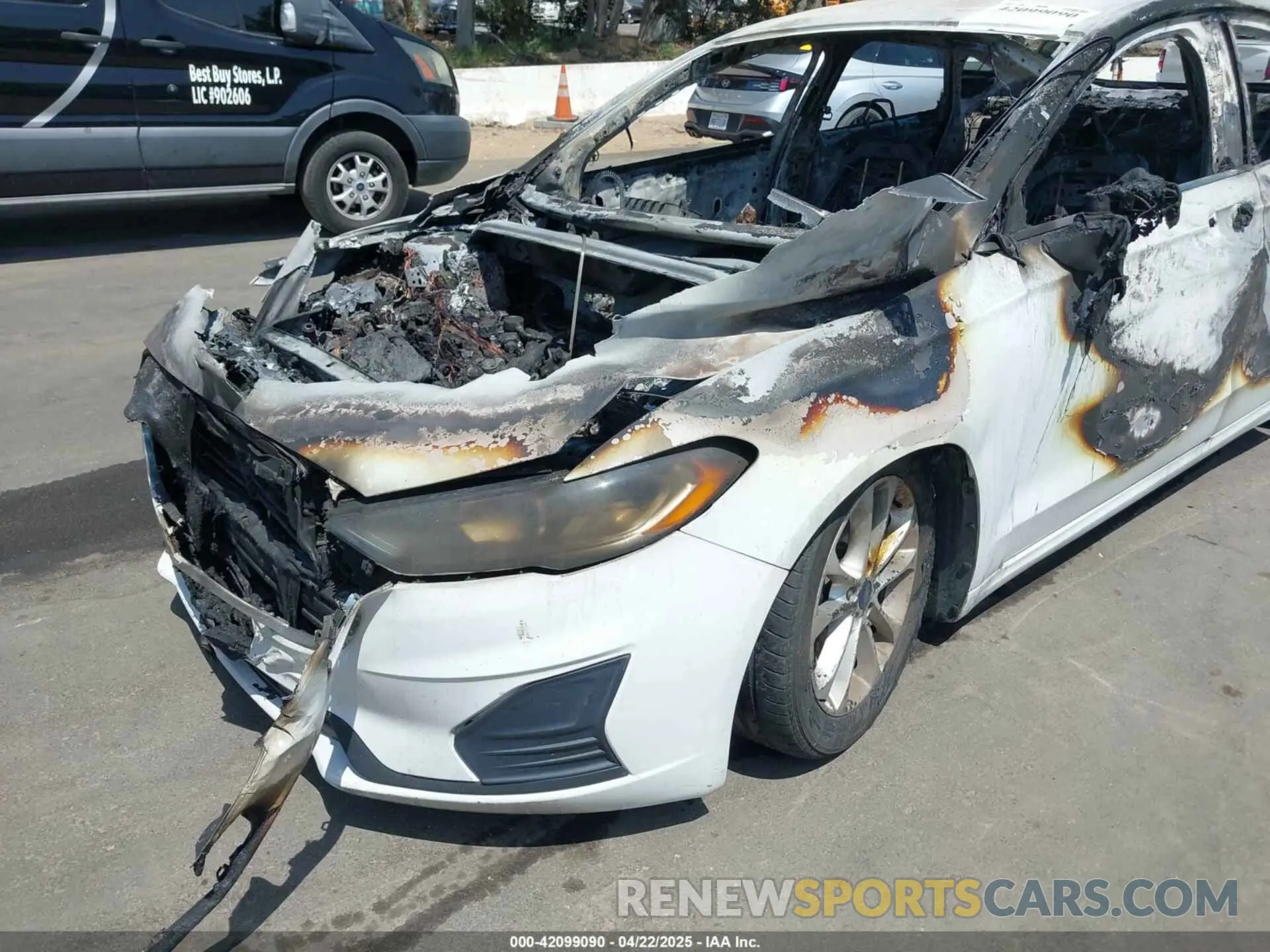 6 Photograph of a damaged car 3FA6P0HD2KR151184 FORD FUSION 2019