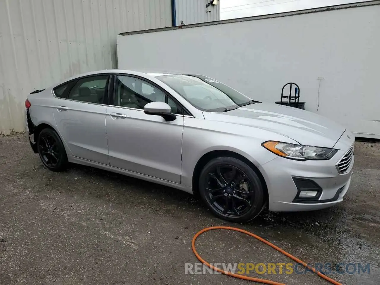 4 Photograph of a damaged car 3FA6P0HD2KR162122 FORD FUSION 2019