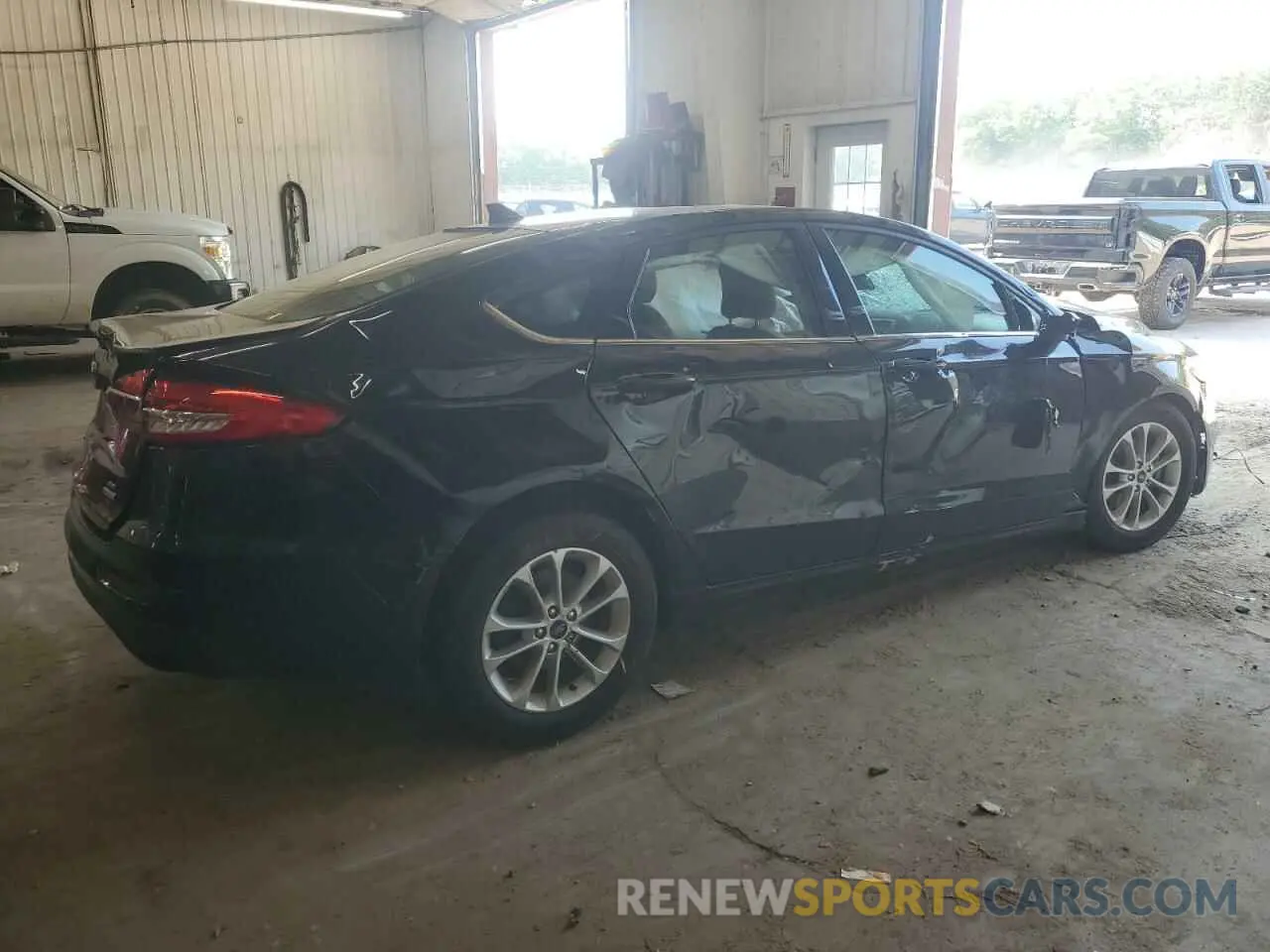 3 Photograph of a damaged car 3FA6P0HD2KR173606 FORD FUSION 2019