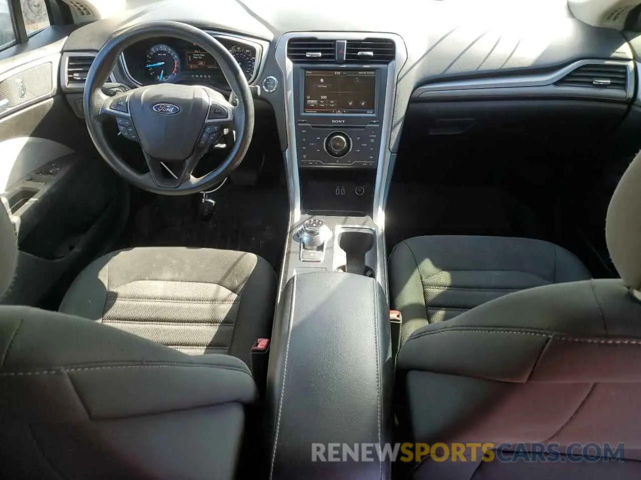 8 Photograph of a damaged car 3FA6P0HD2KR198201 FORD FUSION 2019